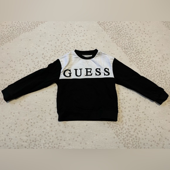 Guess Sweatshirt - Picture 2 of 4